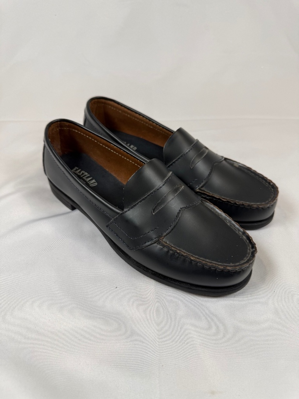 Eastland Classic II Black Leather Penny Loafers Size 6.5